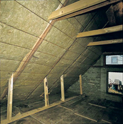 Теплоизоляция скатной кровли.